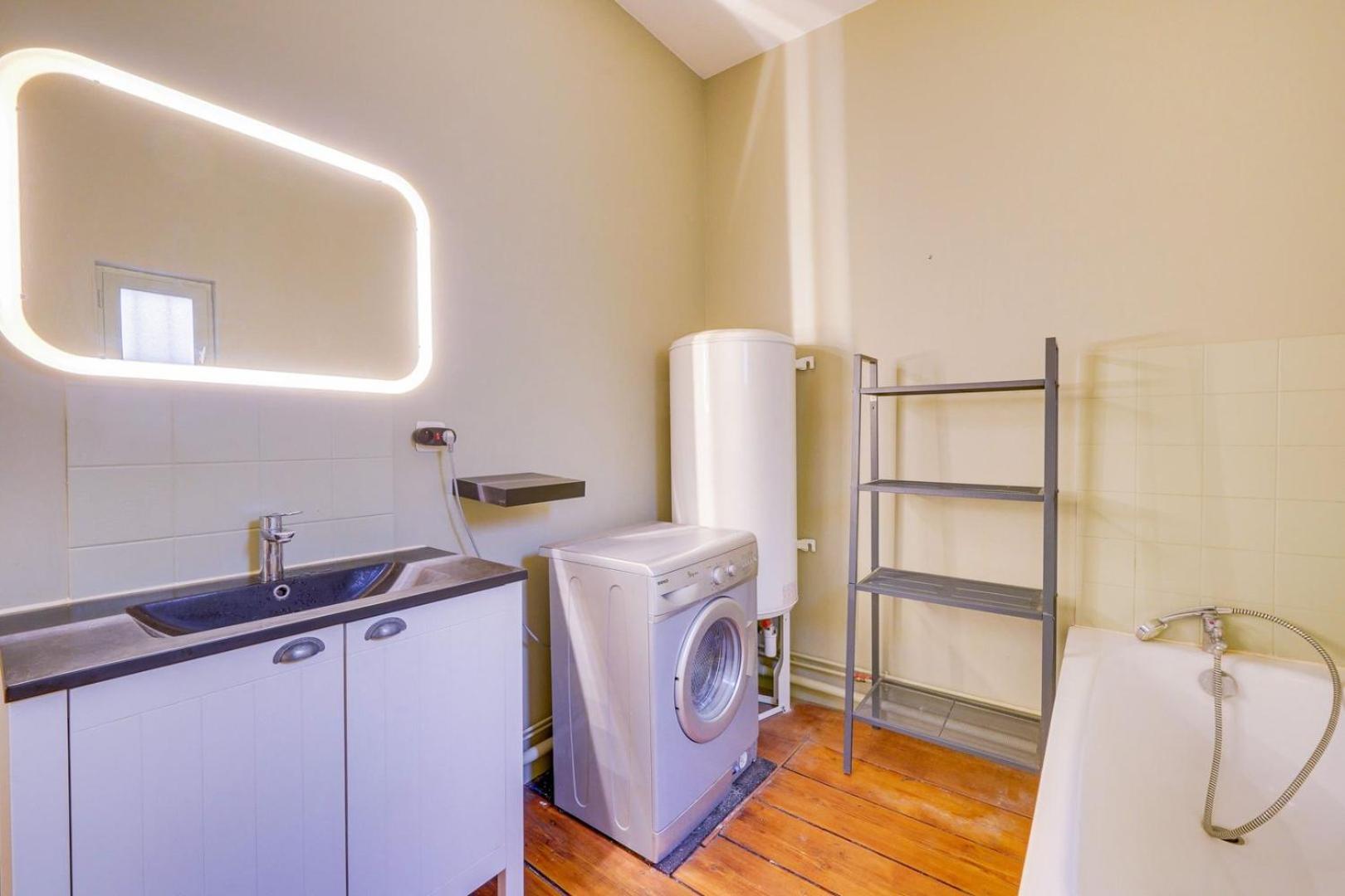 Charming Apartment In The Heart Of บอร์โด ภายนอก รูปภาพ